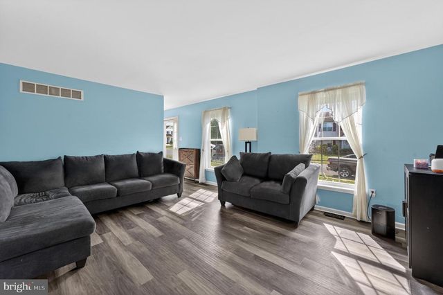 3 BIRCHGROVE RD, Newark, DE 19702