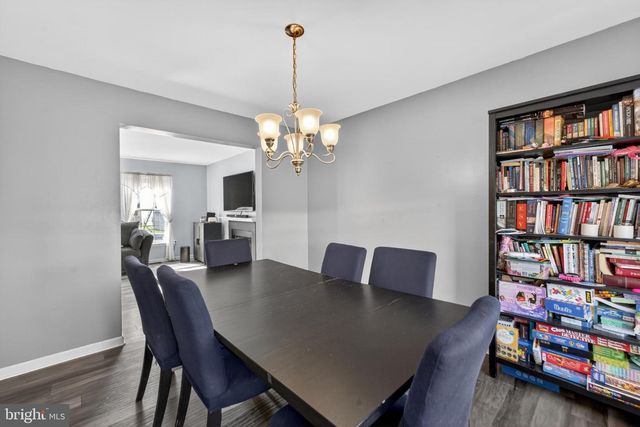 3 BIRCHGROVE RD, Newark, DE 19702