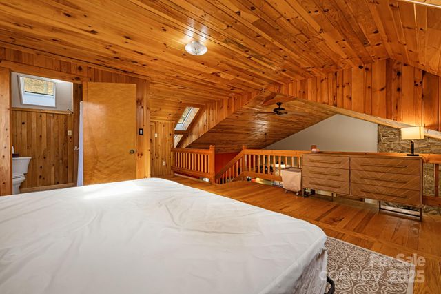 550 Cale Way, Clyde, NC 28721