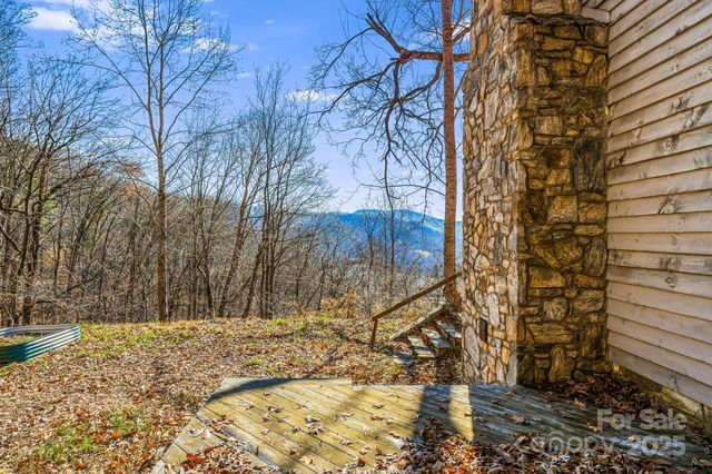 550 Cale Way, Clyde, NC 28721