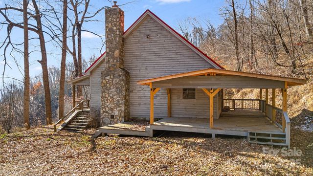 550 Cale Way, Clyde, NC 28721