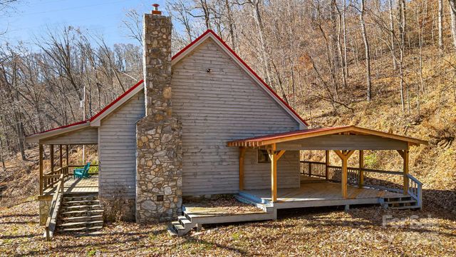 550 Cale Way, Clyde, NC 28721