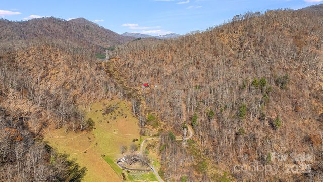 550 Cale Way, Clyde, NC 28721