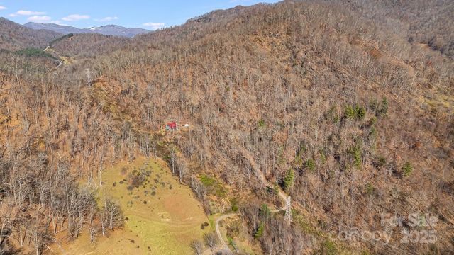 550 Cale Way, Clyde, NC 28721