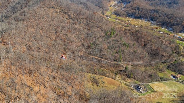 550 Cale Way, Clyde, NC 28721