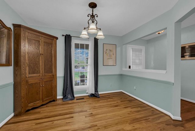 595 Laurel Park Cir, Cookeville, TN 38501