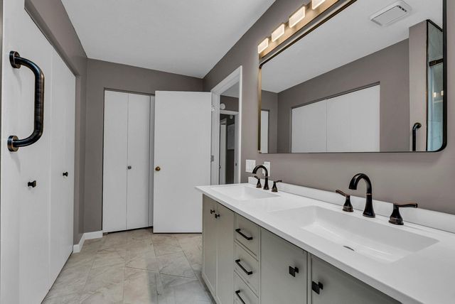 595 Laurel Park Cir, Cookeville, TN 38501
