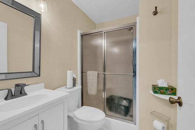 595 Laurel Park Cir, Cookeville, TN 38501
