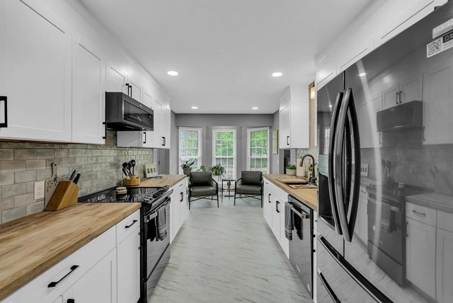 595 Laurel Park Cir, Cookeville, TN 38501