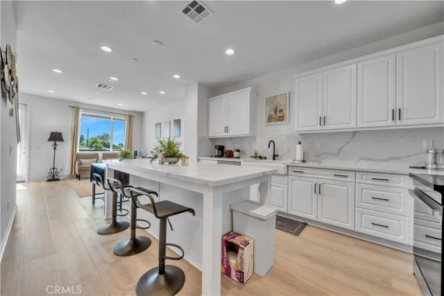 527 W Victor Ave, Anaheim, CA 92801