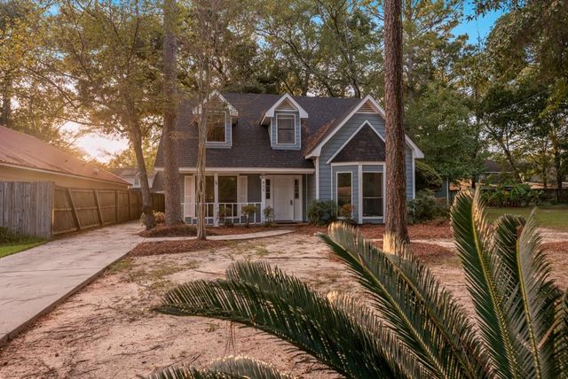 902 Pinemont Drive, Mobile, AL 36609