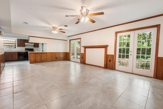 902 Pinemont Drive, Mobile, AL 36609