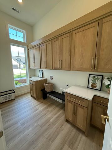 6506 CROMFORD LN, Columbia, MO 65201
