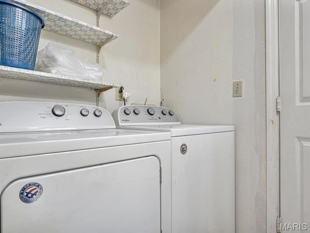 704 Sinclair Avenue, South Roxana, IL 62087