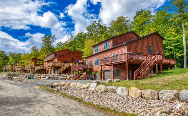 2 Scenic View Dr., Lake Placid, NY 12946