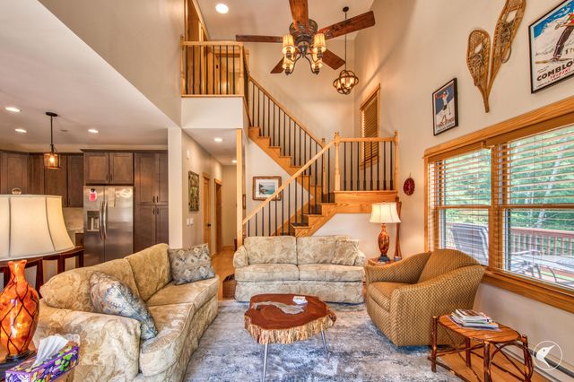 2 Scenic View Dr., Lake Placid, NY 12946