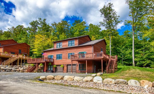 2 Scenic View Dr., Lake Placid, NY 12946