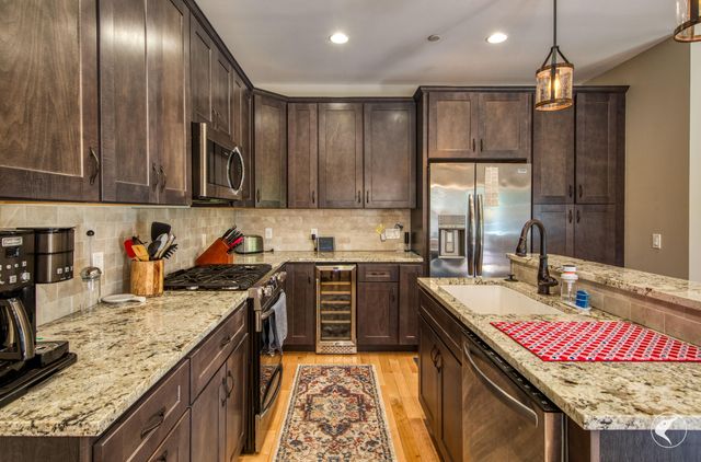 2 Scenic View Dr., Lake Placid, NY 12946