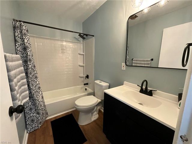 8205 Sheffield DR, Gloucester, VA 23061