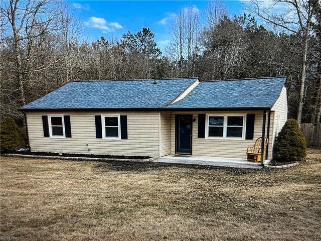 8205 Sheffield DR, Gloucester, VA 23061