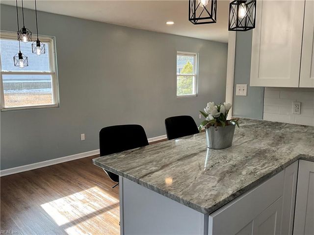 8205 Sheffield DR, Gloucester, VA 23061