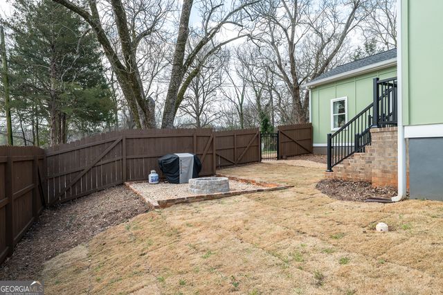 390 Athens Avenue, Athens, GA 30601