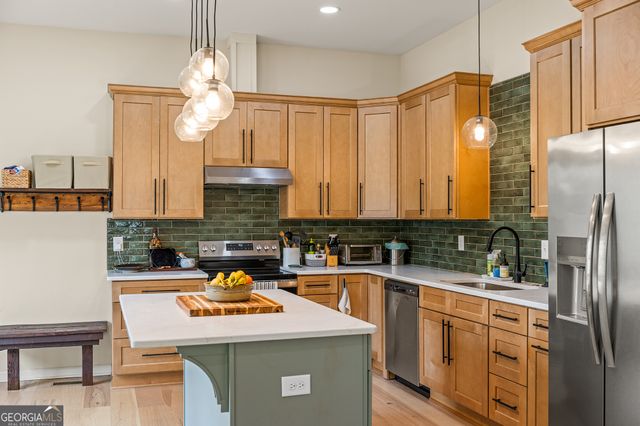 390 Athens Avenue, Athens, GA 30601