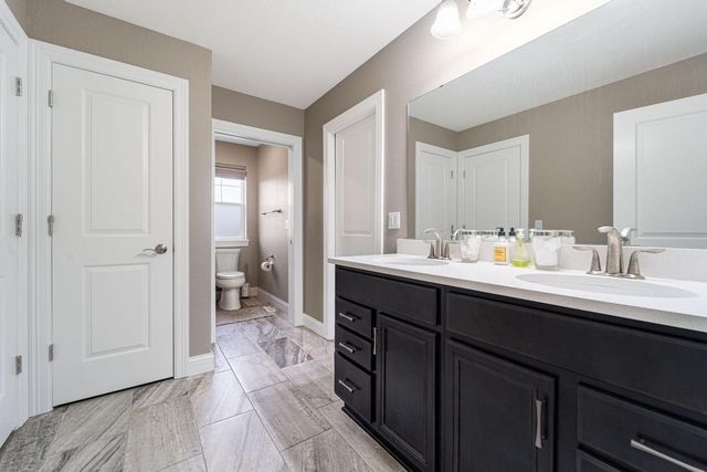 W236N7272 Meadow COURT, Sussex, WI 53089