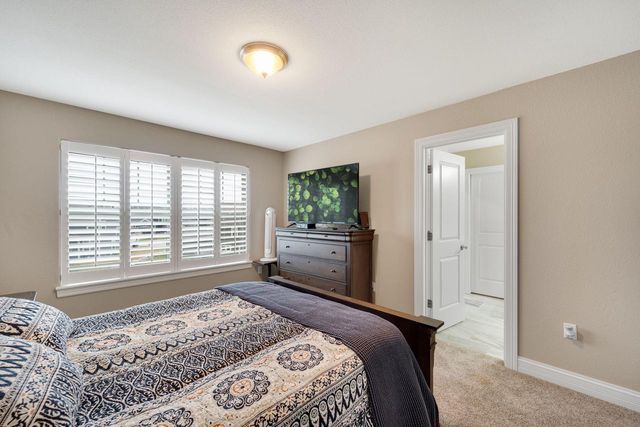 W236N7272 Meadow COURT, Sussex, WI 53089