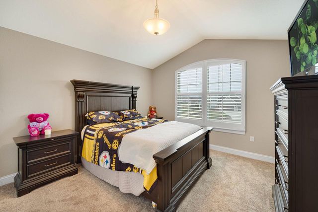 W236N7272 Meadow COURT, Sussex, WI 53089