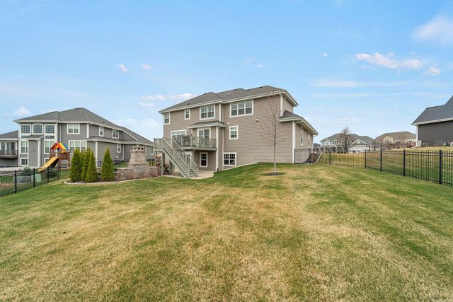 W236N7272 Meadow COURT, Sussex, WI 53089