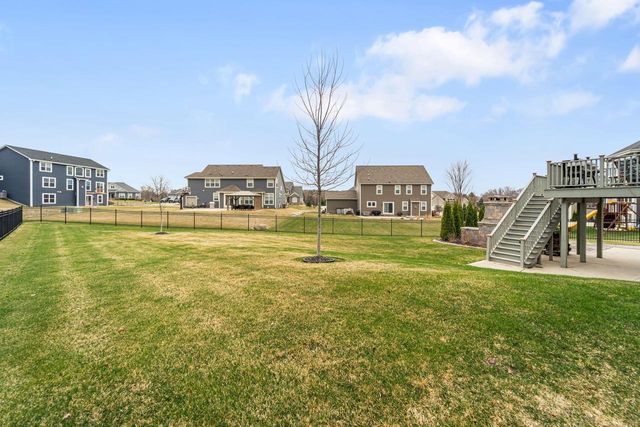 W236N7272 Meadow COURT, Sussex, WI 53089