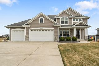 W236N7272 Meadow COURT, Sussex, WI 53089
