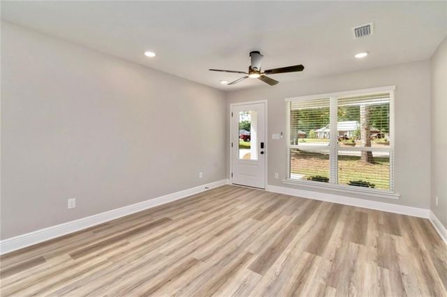 1800 Woodcock Place, Mobile, AL 36606