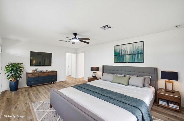 1005 E Craven Avenue, Lacy Lakeview, TX 76705