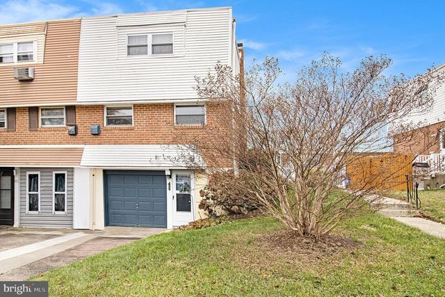 816 LAWLER ST, Philadelphia, PA 19116