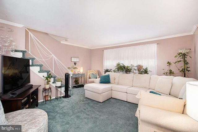 816 LAWLER ST, Philadelphia, PA 19116