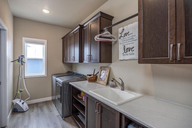 1831 WHITE DOVE LANE, Kaukauna, WI 54130