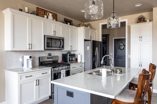 1831 WHITE DOVE LANE, Kaukauna, WI 54130