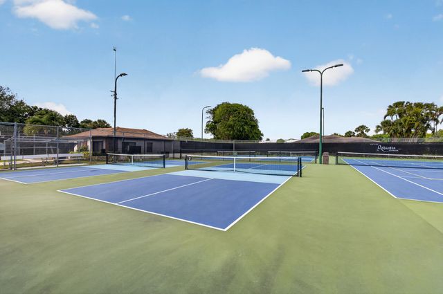 423 Pine Tree Court 23, Atlantis, FL 33462