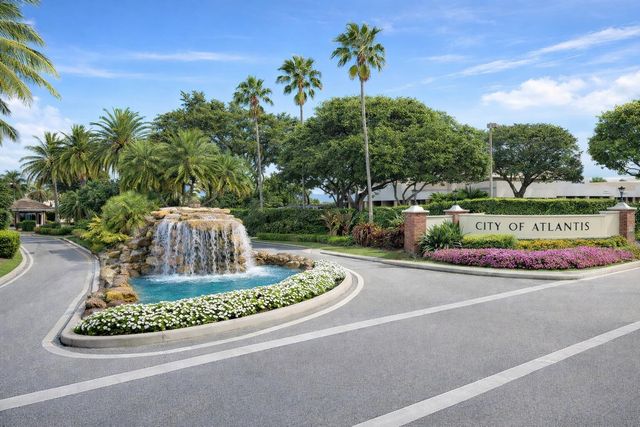 423 Pine Tree Court 23, Atlantis, FL 33462