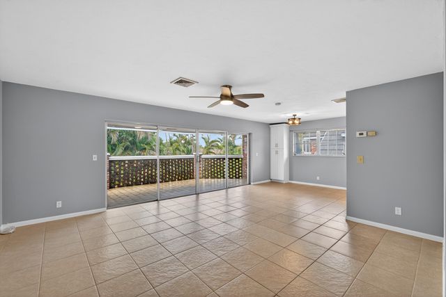 423 Pine Tree Court 23, Atlantis, FL 33462