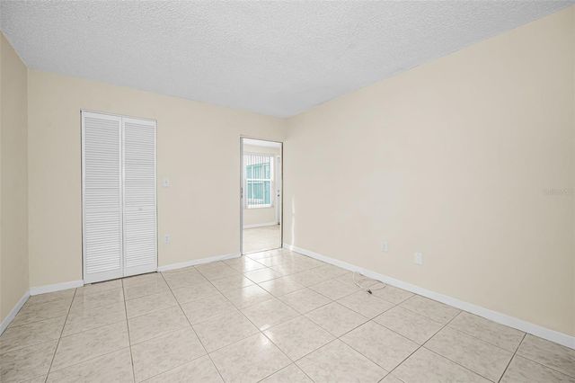 5750 80TH STREET N D101, St Petersburg, FL 33709