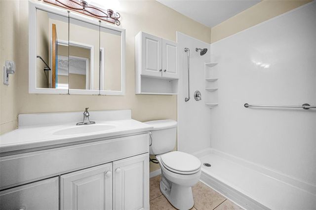 5750 80TH STREET N D101, St Petersburg, FL 33709