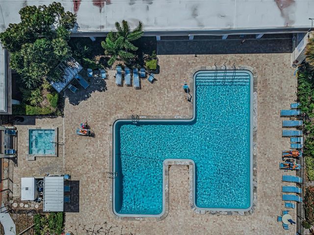 5750 80TH STREET N D101, St Petersburg, FL 33709