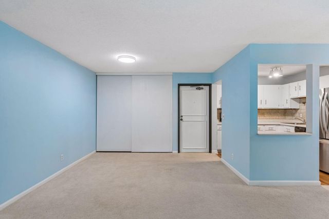 1887 Silver Bell Road 214, Eagan, MN 55122