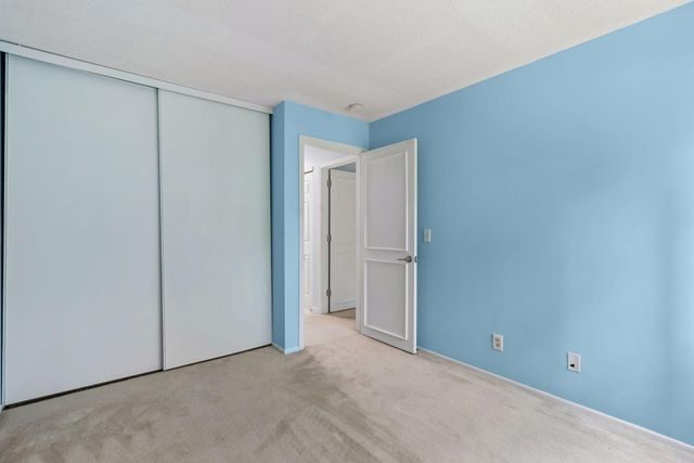 1887 Silver Bell Road 214, Eagan, MN 55122