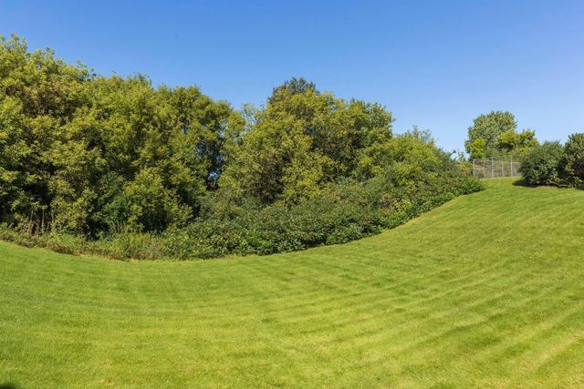 1887 Silver Bell Road 214, Eagan, MN 55122