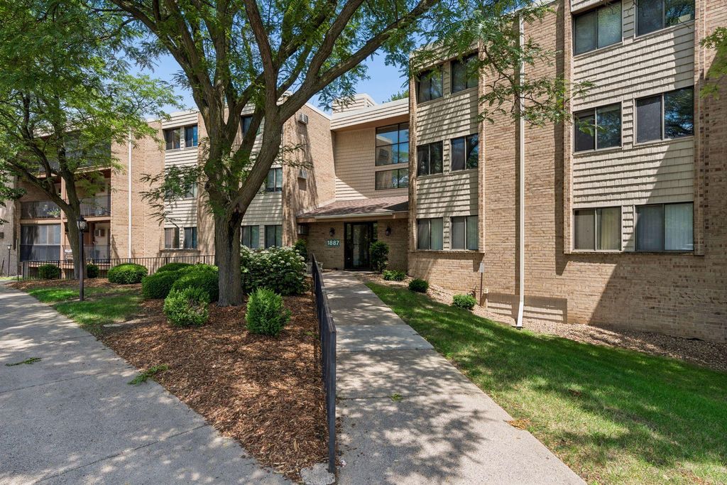 1887 Silver Bell Road 214, Eagan, MN 55122