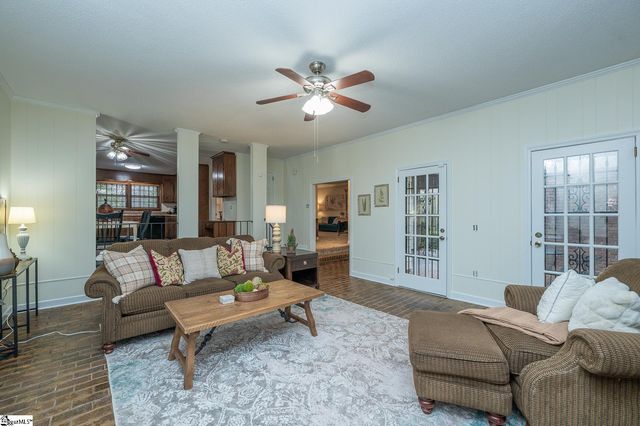 17 Runnymede Road, Greenville, SC 29615